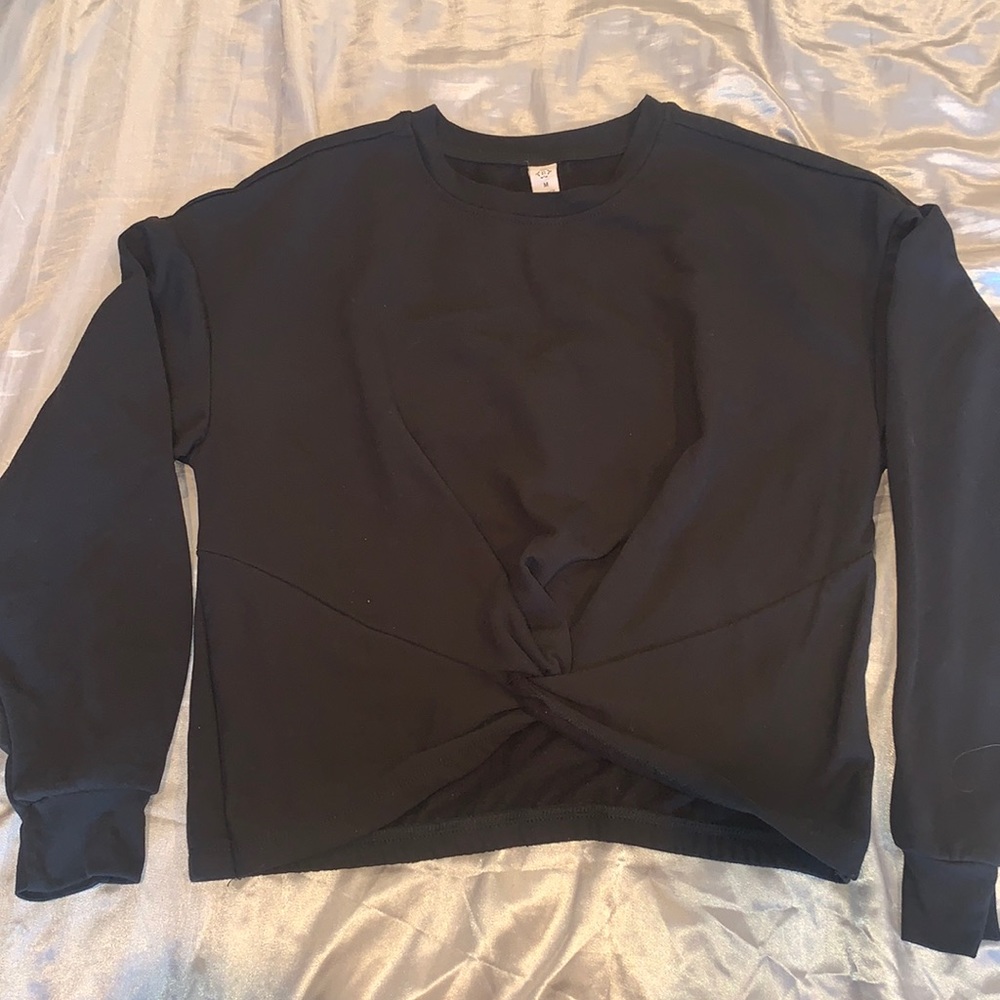 Black cropped sweatshirt